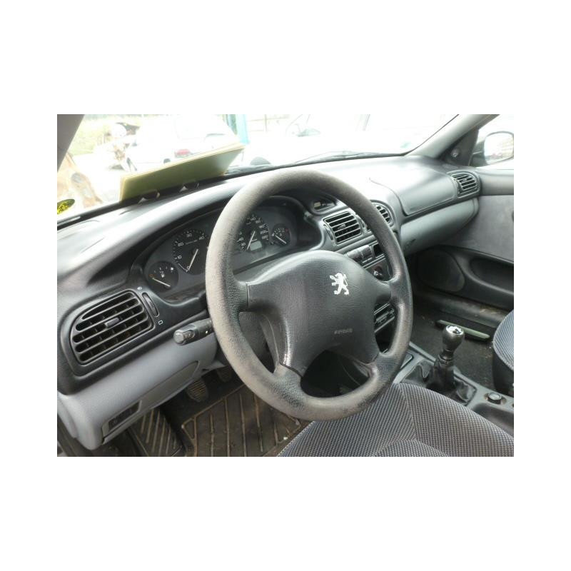 Serrure avant droit PEUGEOT 406 Photo n°8