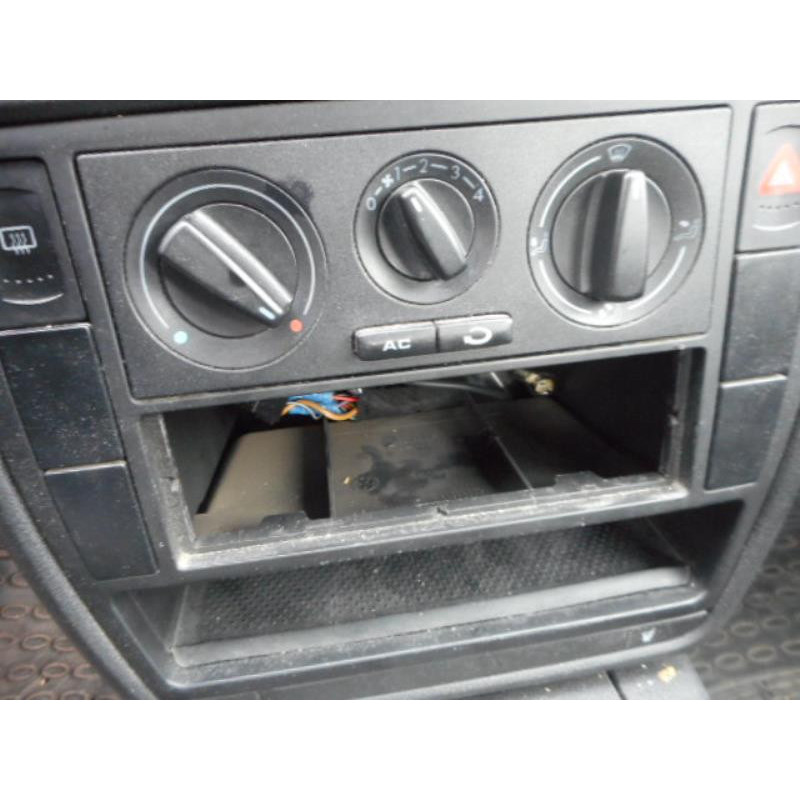 Aile avant gauche VOLKSWAGEN PASSAT 4 Photo n°7