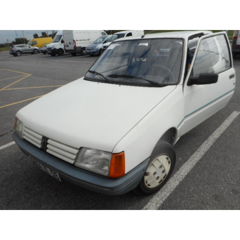Retroviseur gauche PEUGEOT 205 Photo n°4
