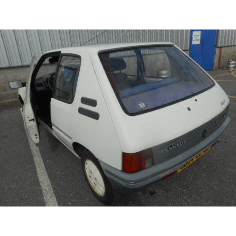 Retroviseur gauche PEUGEOT 205 Photo n°7