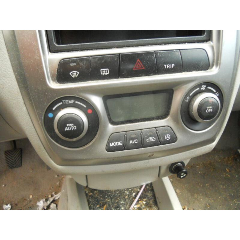 Commande chauffage KIA CERATO Photo n°10