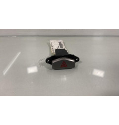 Bouton de warning KIA CARENS 2 Photo n°1
