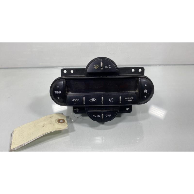 Commande chauffage KIA CARENS 2 Photo n°1