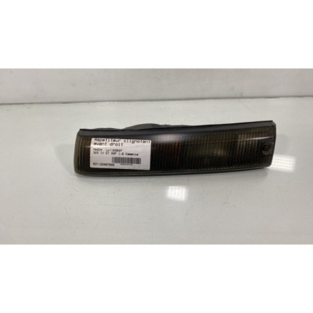 Repetiteur clignotant avant droit  (Feux) MAZDA 323 4 Photo n°1