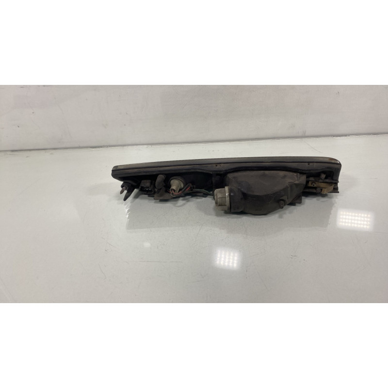 Repetiteur clignotant avant droit  (Feux) MAZDA 323 4 Photo n°2