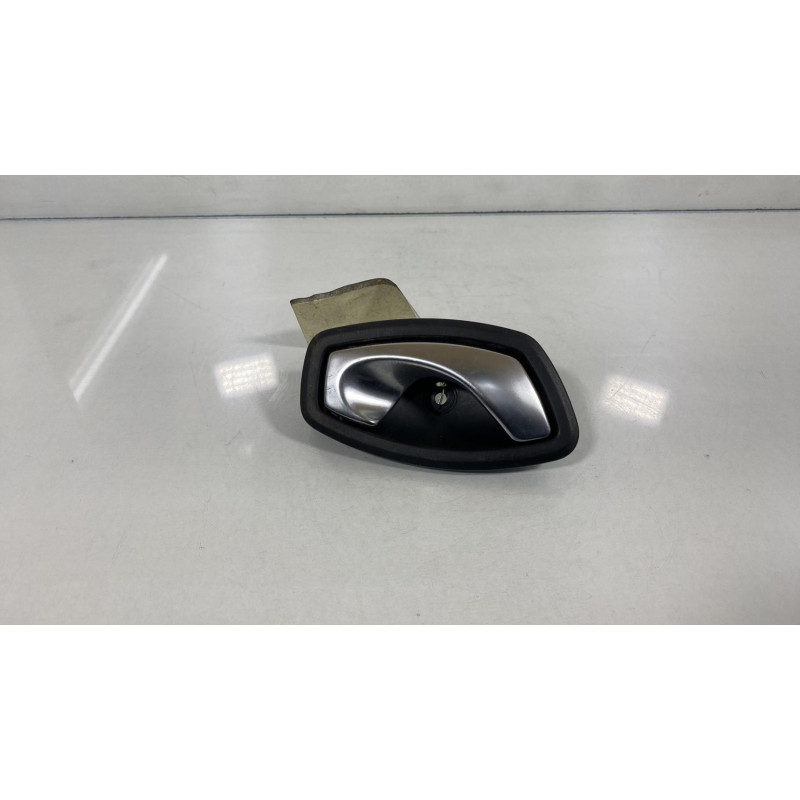 Poignee interieur arriere droit RENAULT SCENIC 3 Photo n°1