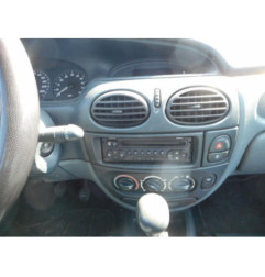Optique avant secondaire gauche (feux)(clignotant) RENAULT MEGANE 1