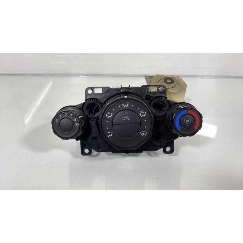 Commande chauffage FORD FIESTA 6 Photo n°1