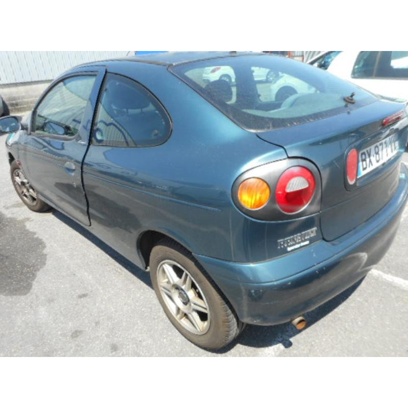 Malle/Hayon arriere RENAULT MEGANE 1 Photo n°7