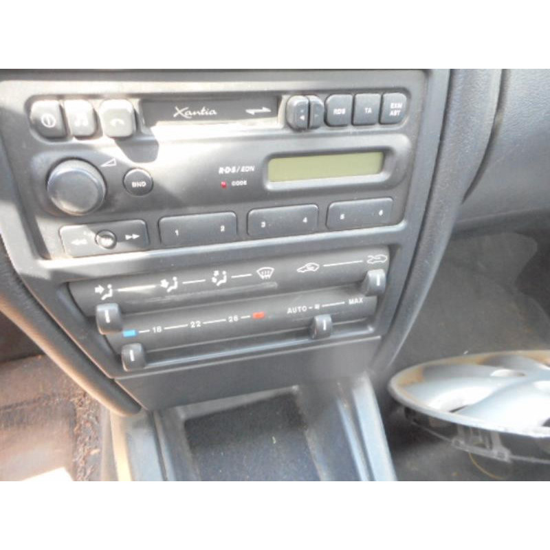 Optique avant secondaire droit (feux)(clignotant) CITROEN XANTIA Photo n°9