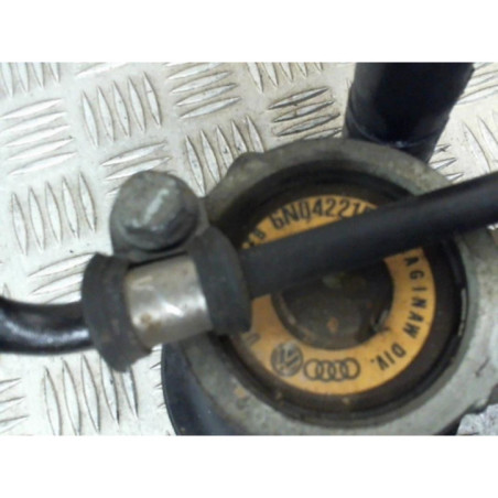 Pompe de direction VOLKSWAGEN POLO 3 Photo n°1
