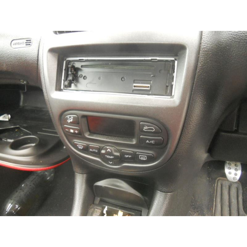 Pompe de direction PEUGEOT 206 Photo n°8
