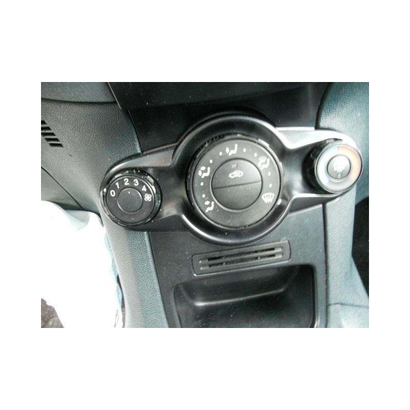 Commande chauffage FORD FIESTA 6 Photo n°10
