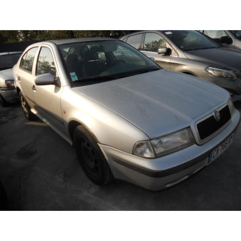 Feu arriere principal droit (feux) SKODA OCTAVIA 1 Photo n°5