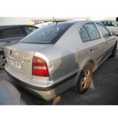 Feu arriere principal droit (feux) SKODA OCTAVIA 1