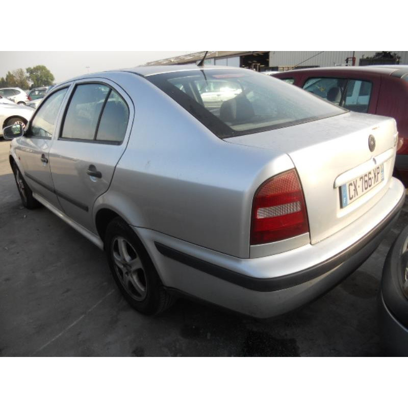 Feu arriere principal droit (feux) SKODA OCTAVIA 1 Photo n°7