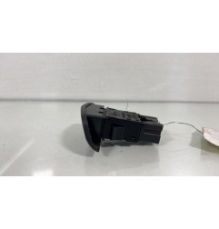 Bouton de warning NISSAN PRIMERA 3