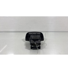 Bouton de warning NISSAN PRIMERA 3