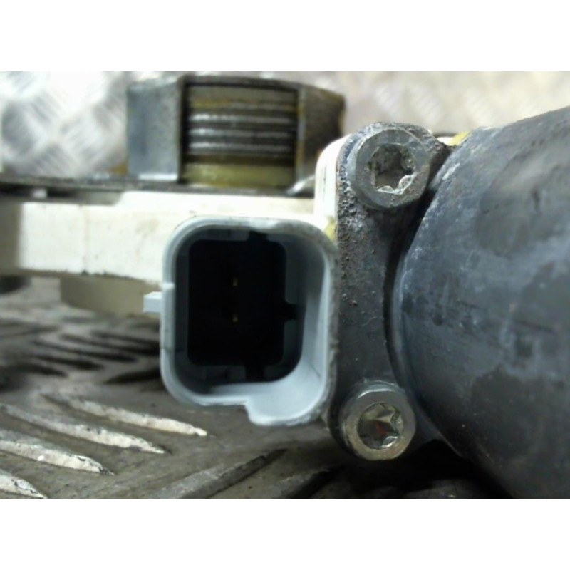 Leve vitre electrique avant droit NISSAN MICRA 3 Photo n°2