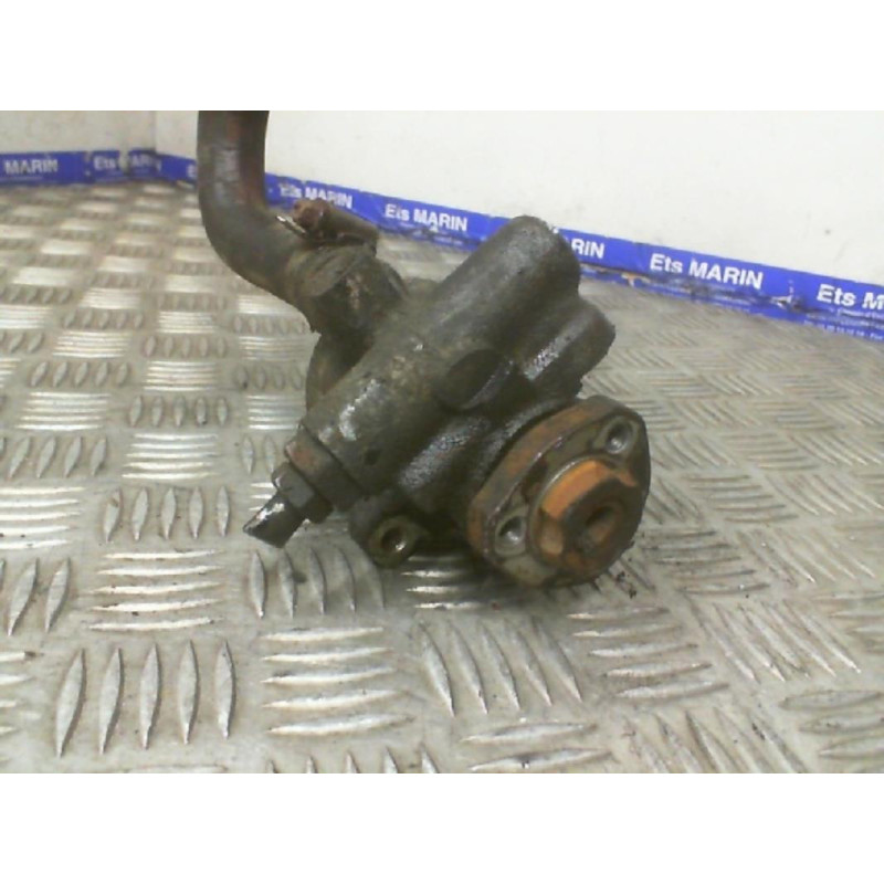 Pompe de direction VOLKSWAGEN GOLF 3 Photo n°2