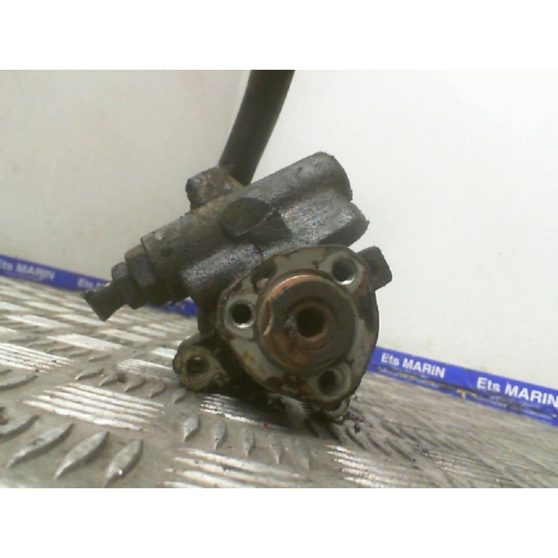 Pompe de direction VOLKSWAGEN GOLF 3 Photo n°3