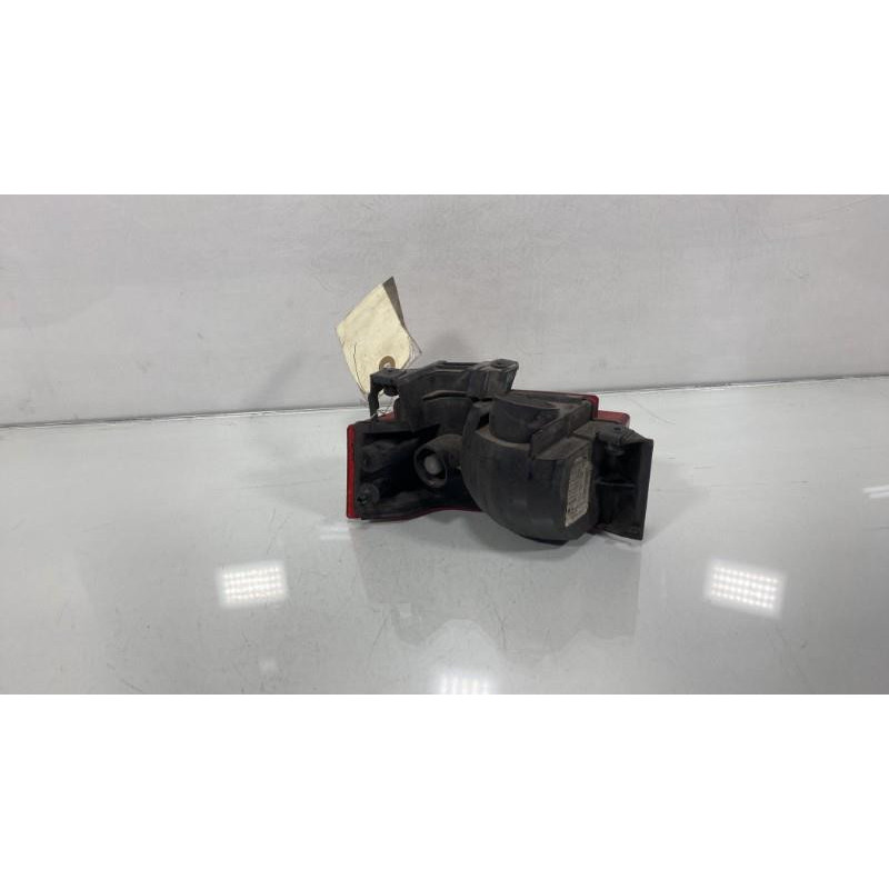 Feu factice arriere droit OPEL MERIVA A Photo n°3