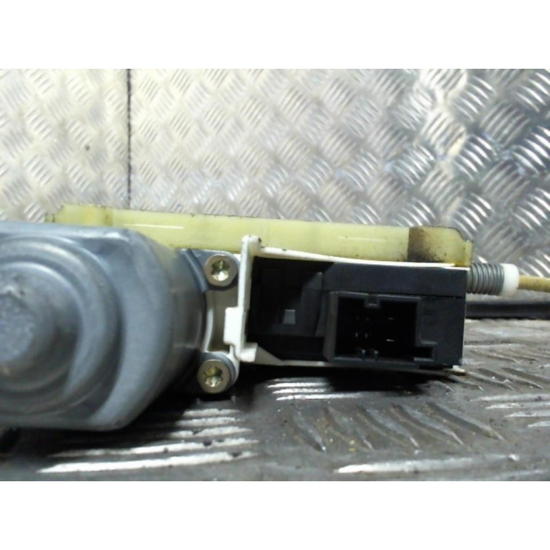Leve vitre electrique arriere droit AUDI A6 3 Photo n°2