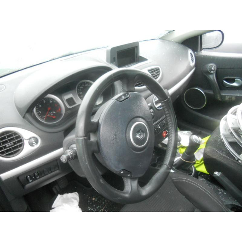 Ecran GPS RENAULT CLIO 3 Photo n°9