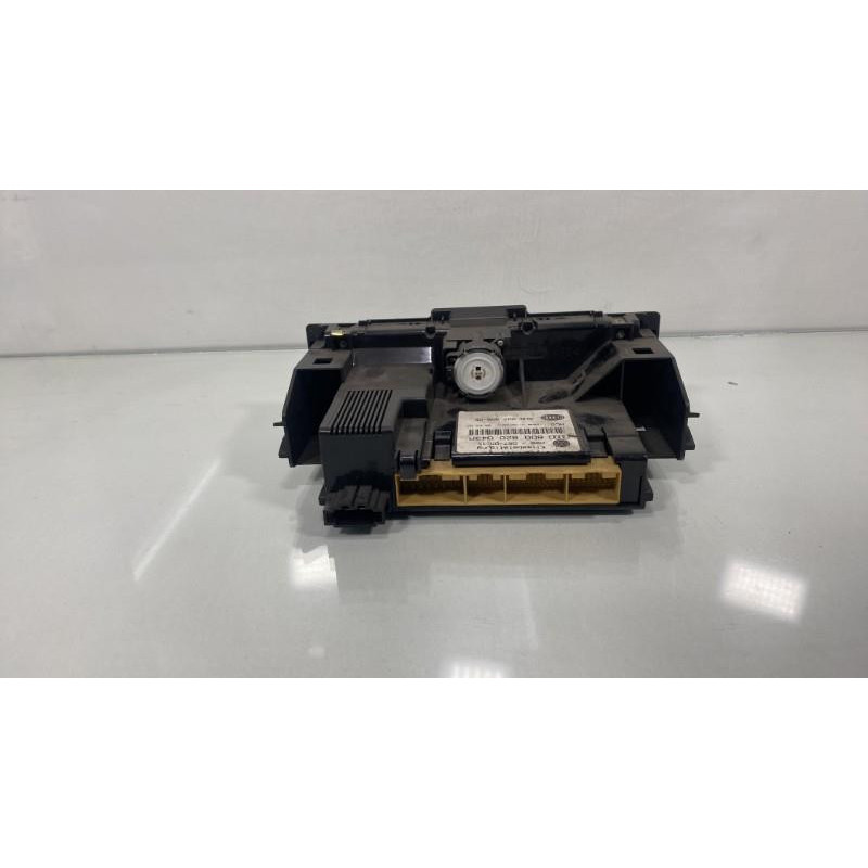 Commande chauffage AUDI A4 1 Photo n°3