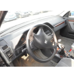 Fermeture de capot PEUGEOT 605