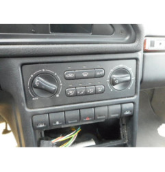 Fermeture de capot PEUGEOT 605
