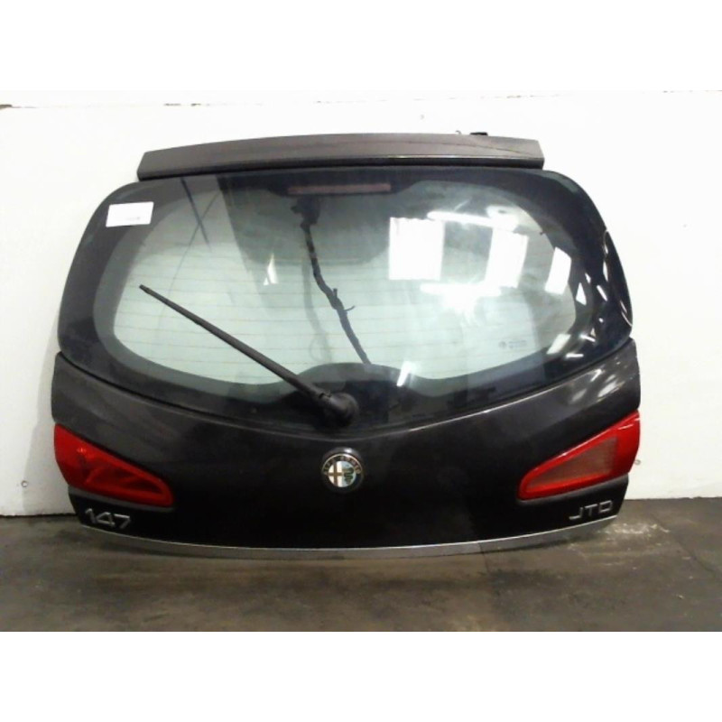 Malle/Hayon arriere ALFA ROMEO 147 Photo n°1