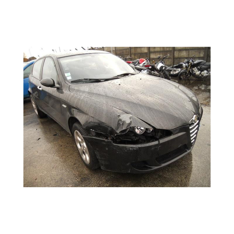 Malle/Hayon arriere ALFA ROMEO 147 Photo n°3