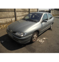 Feu arriere secondaire gauche (feux) RENAULT MEGANE 1