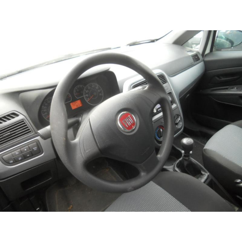 Porte avant droit FIAT GRANDE PUNTO Photo n°9