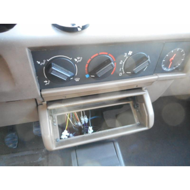 Poignee interieur arriere droit RENAULT CLIO 1 Photo n°9