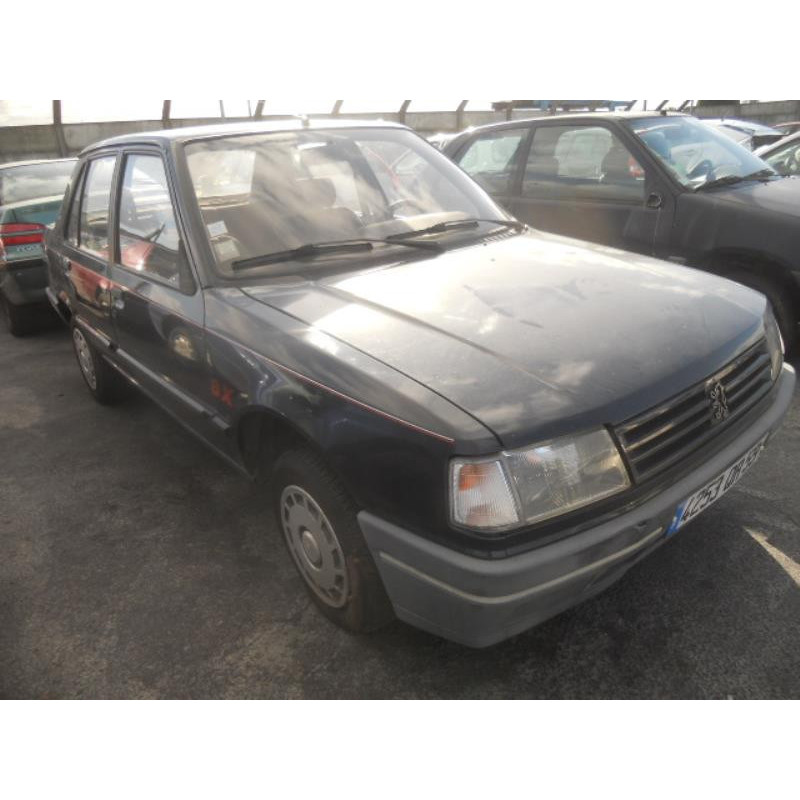 Porte avant droit PEUGEOT 309 Photo n°4
