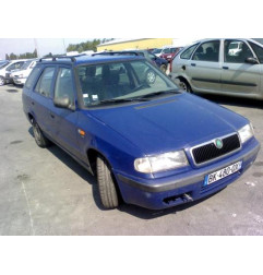 Pompe lave glace avant SKODA FELICIA