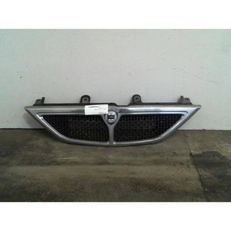Calandre LANCIA YPSILON 3 Photo n°1