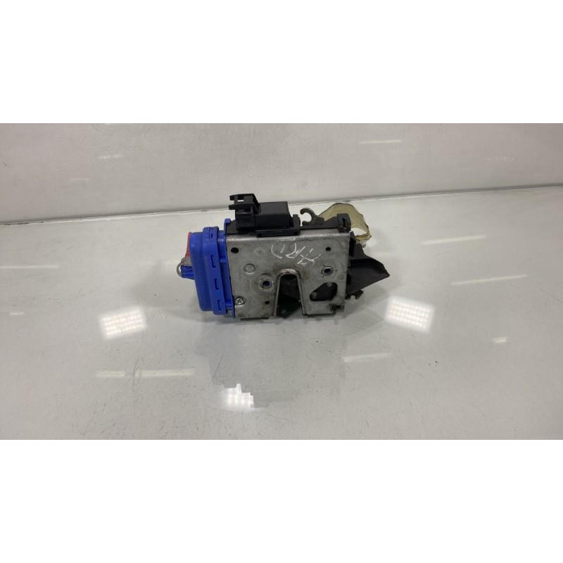 Serrure arriere droit AUDI A8 1 Photo n°3