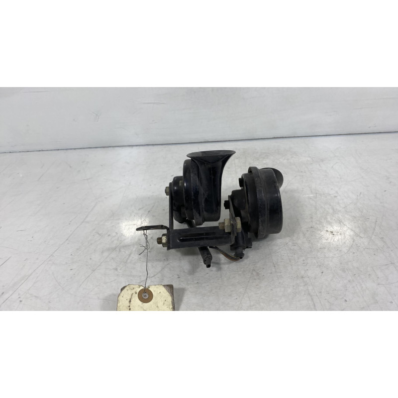 Avertisseur/Klaxon VOLKSWAGEN POLO 4 Photo n°3