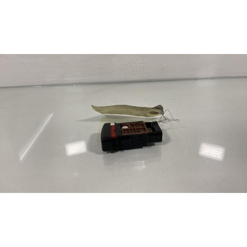 Bouton de warning MAZDA 626 4 Photo n°2