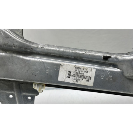Leve vitre mecanique arriere droit PEUGEOT 208 1