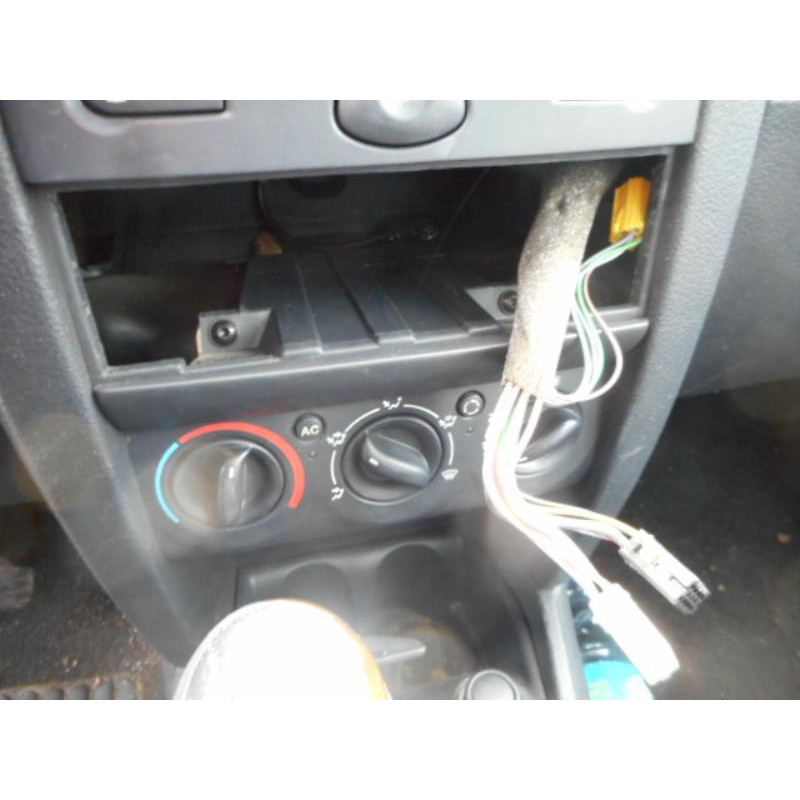 Ceinture arriere gauche RENAULT CLIO 2 Photo n°10