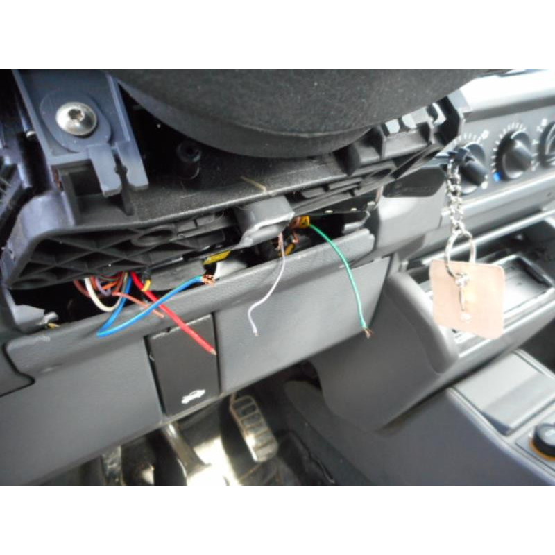Feu arriere stop central RENAULT CLIO 1 Photo n°9