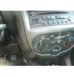 Interrupteur de leve vitre avant gauche PEUGEOT 206