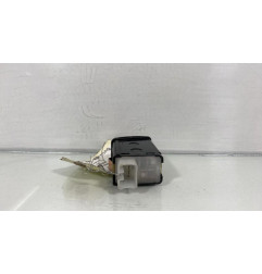 Bouton de warning MAZDA 323 4
