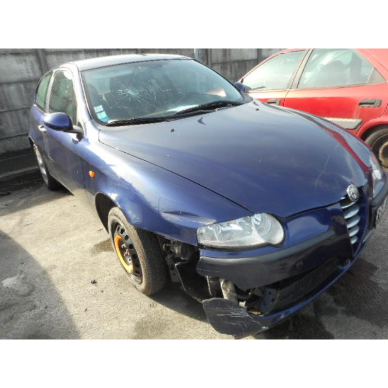 Bouton de warning ALFA ROMEO 147 Photo n°5