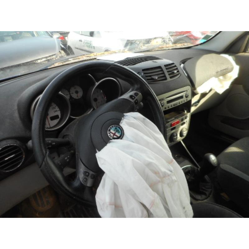 Bouton de warning ALFA ROMEO 147 Photo n°8