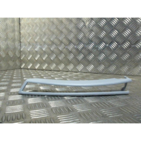 Moulure de pare choc avant VOLKSWAGEN PASSAT 7 Photo n°1